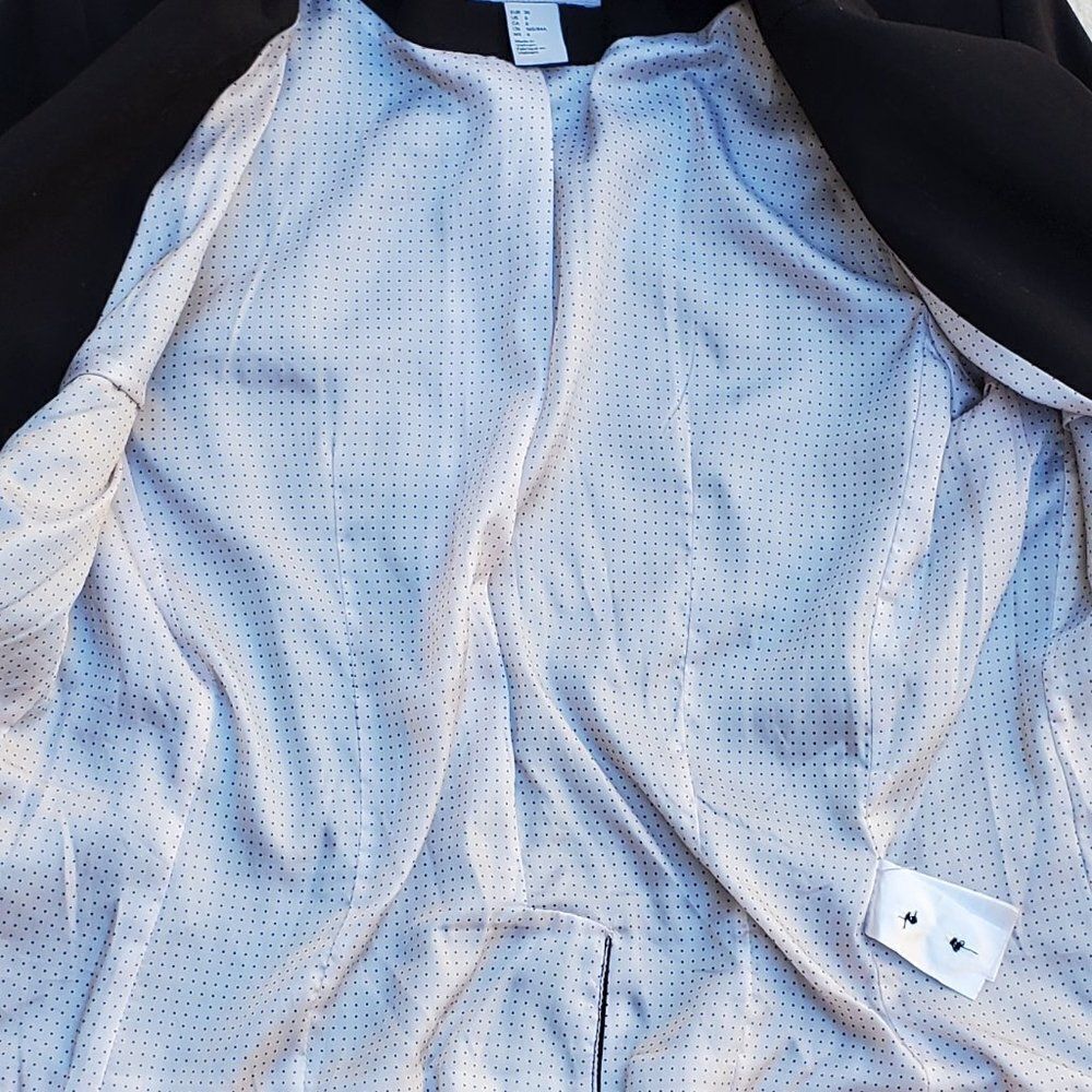 H&M black suit jacket - Picture 7 of 8